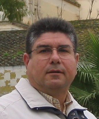 Antonio Reyes (CIS) Delegado de Fomento de Empresas, Formaci�n, Empleo e Innovaci�n Tecnol�gica y Calidad Administrativa. 